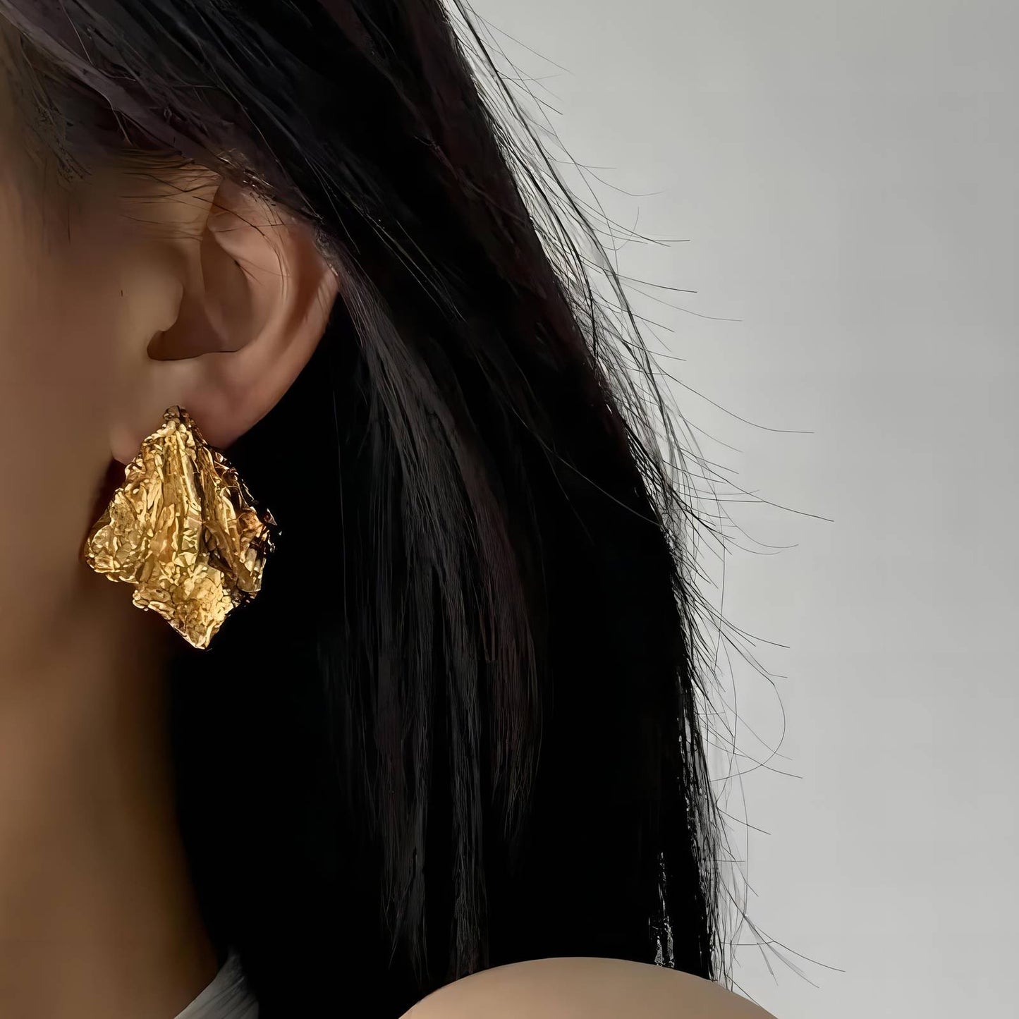 Myra Gold Earrings